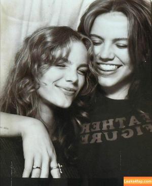 Emma Brooks photo #1211