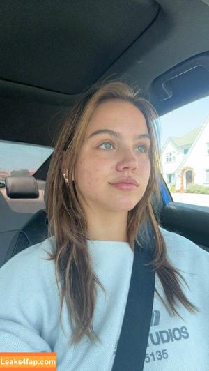 Emma Brooks photo #1215