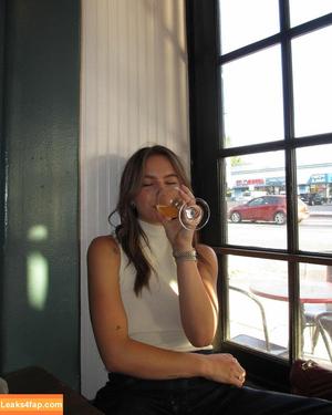 Emma Brooks photo #1229