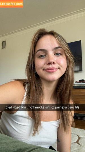 Emma Brooks photo #1279