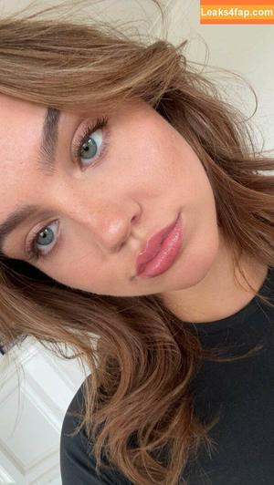 Emma Brooks photo #1287