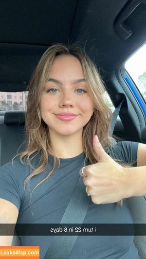 Emma Brooks photo #1288