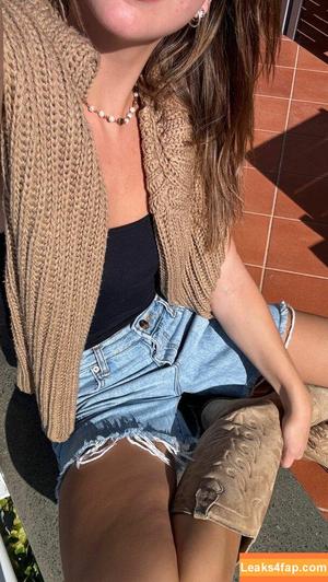 Emma Brooks photo #1295