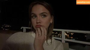 Emma Brooks photo #1297