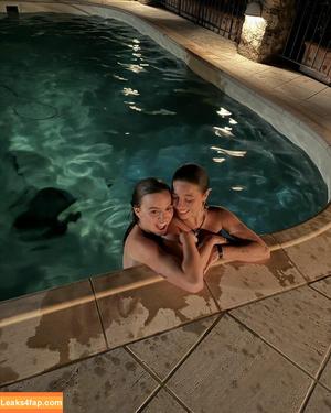 Emma Brooks photo #1310