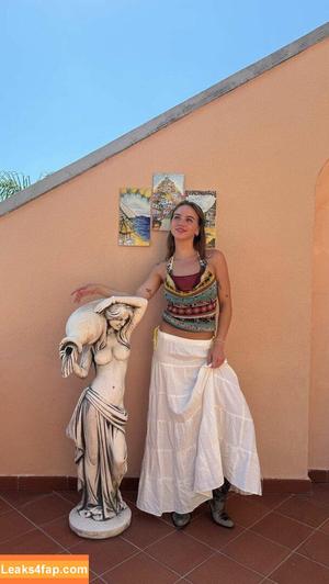 Emma Brooks photo #1319