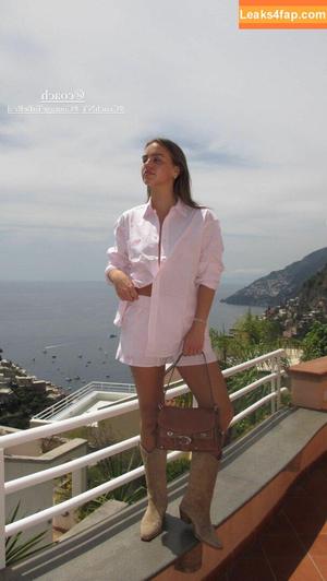 Emma Brooks photo #1366