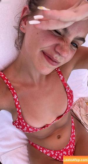 Emma Brooks photo #1391