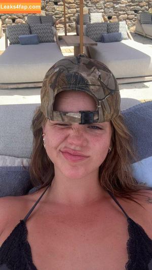 Emma Brooks photo #1404