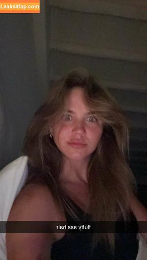 Emma Brooks photo #1411