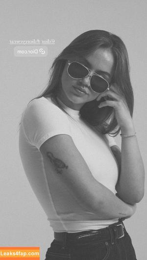 Emma Brooks photo #1420