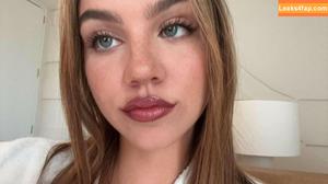 Emma Brooks photo #1429