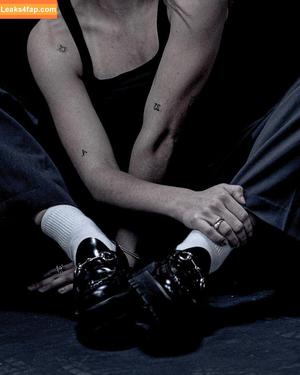 Emma Brooks photo #1476