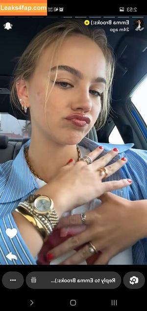 Emma Brooks photo #1482