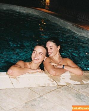 Emma Brooks photo #1489