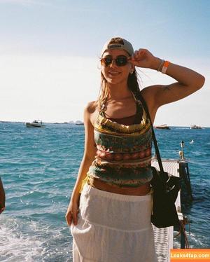 Emma Brooks photo #1490