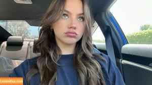 Emma Brooks photo #1511