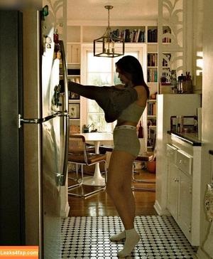 Emma Brooks photo #1608