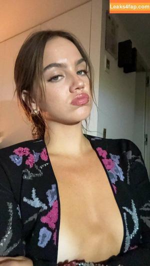 Emma Brooks photo #1615