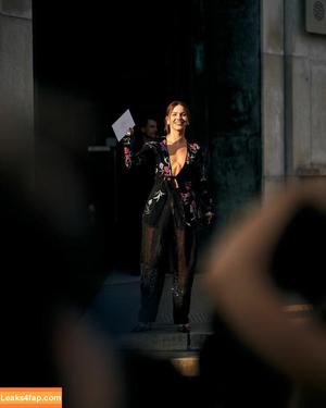 Emma Brooks photo #1633