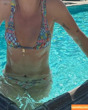 Emma Brooks photo #1652