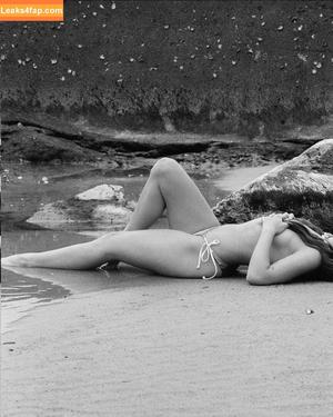 Emma Brooks photo #1678