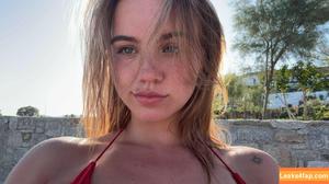 Emma Brooks photo #1739