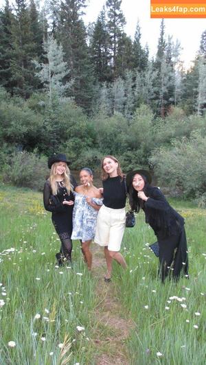 Emma Brooks photo #1777