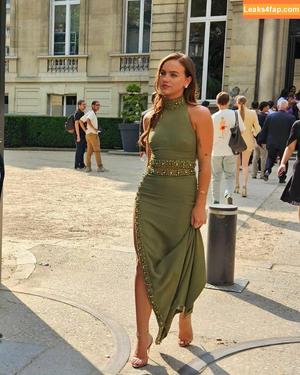 Emma Brooks photo #1787