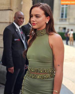 Emma Brooks photo #1789