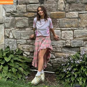 Emma Brooks photo #1911