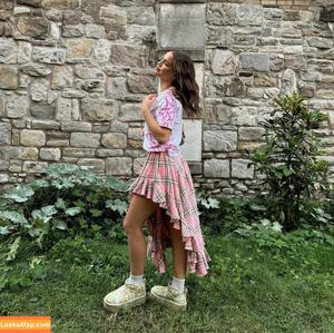 Emma Brooks photo #1915