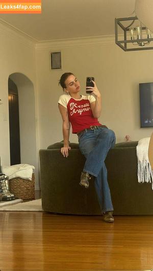 Emma Brooks photo #1996