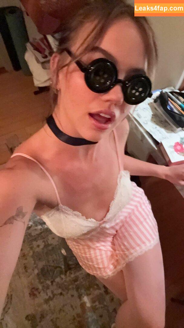 Emma Brooks / emma_brooks / emmabrooks leaked photo photo #2078