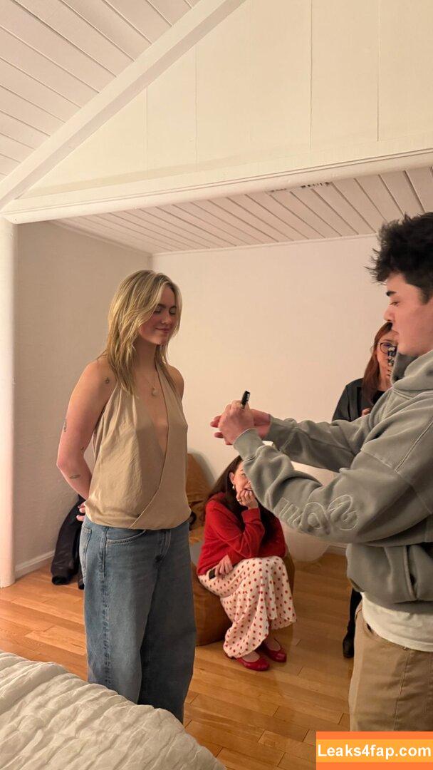 Emma Brooks / emma_brooks / emmabrooks leaked photo photo #2663