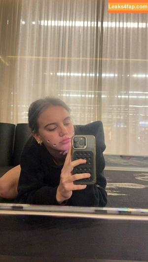 Emma Brooks photo #2002