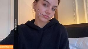 Emma Brooks photo #2003