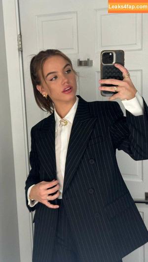 Emma Brooks photo #2011