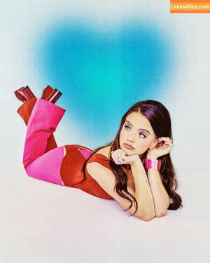 Emma Brooks photo #2035