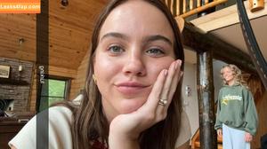 Emma Brooks photo #2040