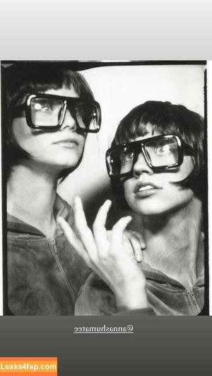 Emma Brooks фото #2155