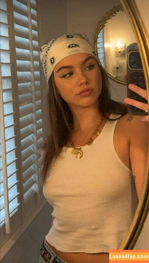 Emma Brooks фото #2161