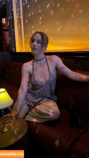 Emma Brooks фото #2229