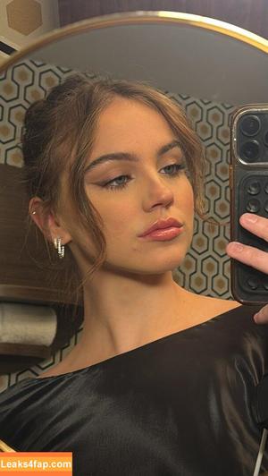 Emma Brooks фото #2303