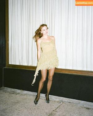 Emma Brooks фото #2319