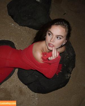 Emma Brooks фото #2356