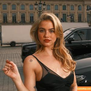 Emma Brooks фото #2654