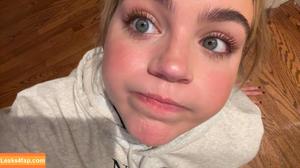 Emma Brooks фото #2660