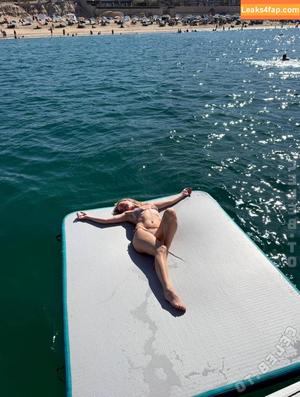 Emma Brooks photo #2668