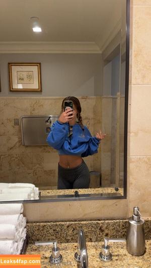 Emma Bugg photo #0546